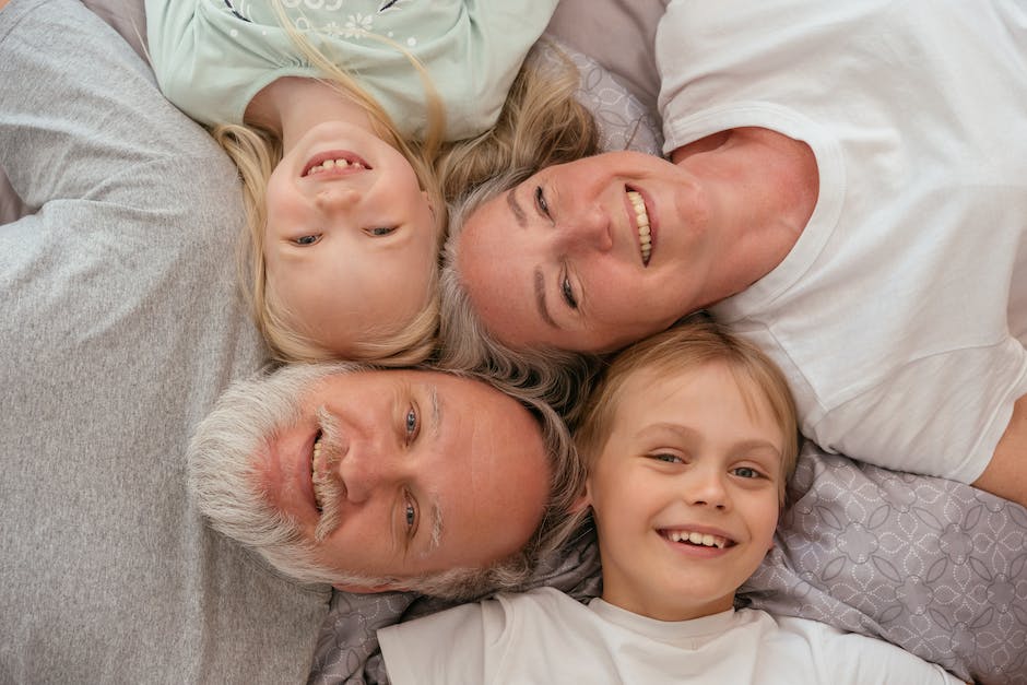 Warum Großeltern ihre Enkel lieben