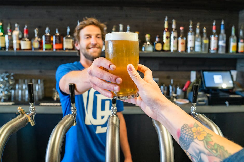 Männer trinken am liebsten Bier